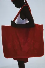 Sp5der Red Beluga Oversized Tote Bag 1